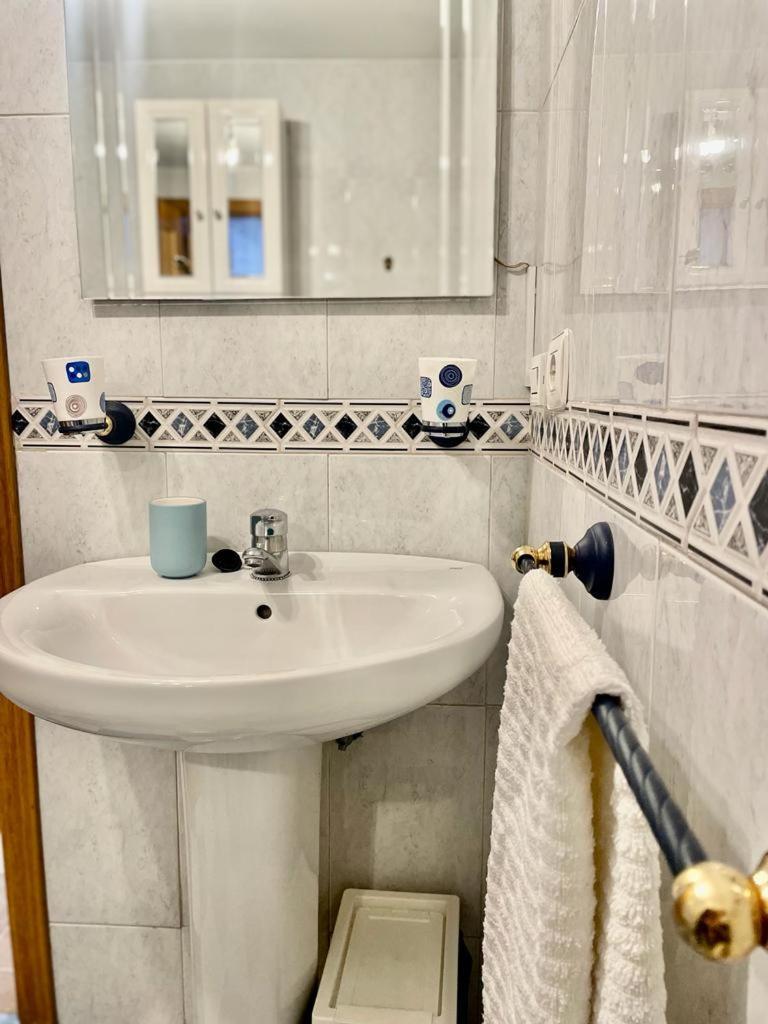 Appartamento Apartamento, Piscina Y Parking Tico Medina Granada