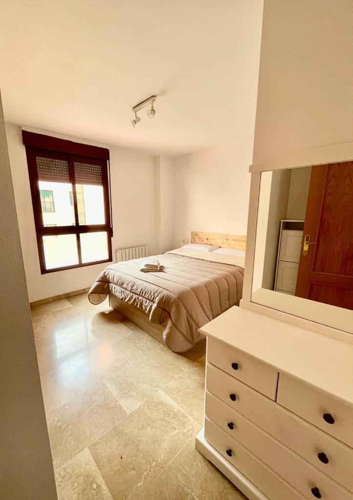 Appartamento Apartamento, Piscina Y Parking Tico Medina